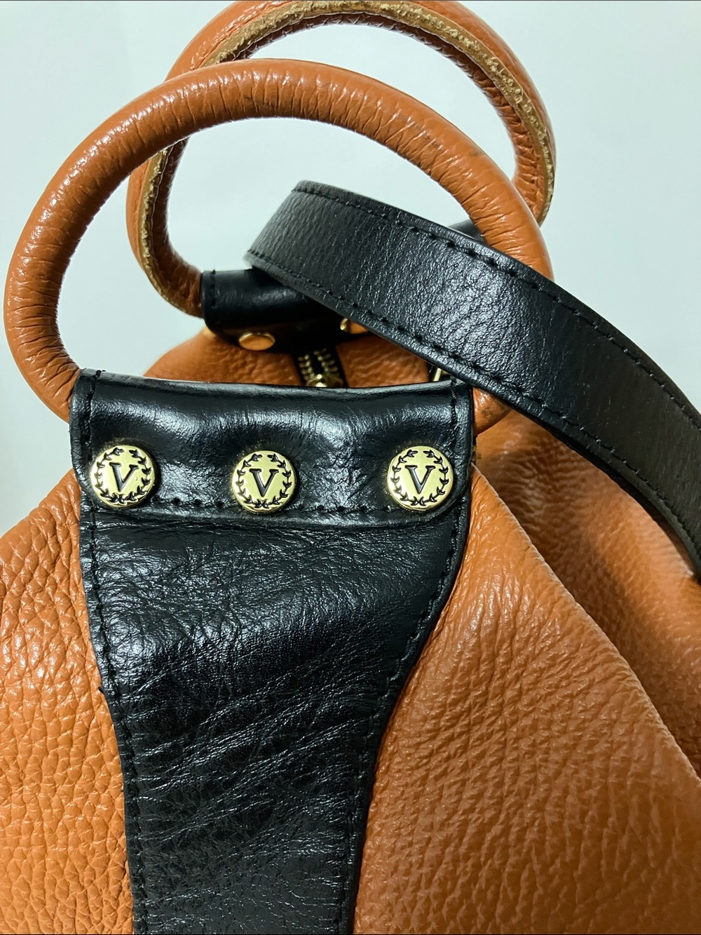 Valentina Convertible Leather Bucket Bag Cognac/Black - Picture 7 of 13